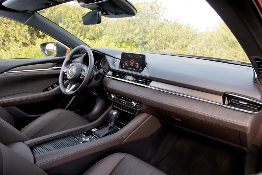 Интерьер Mazda6 Wagon (GJ) 2018 года  (WW) (фото 21 из 50)